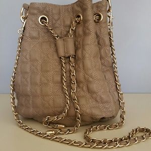 Forever 21 quilted style bucket bag